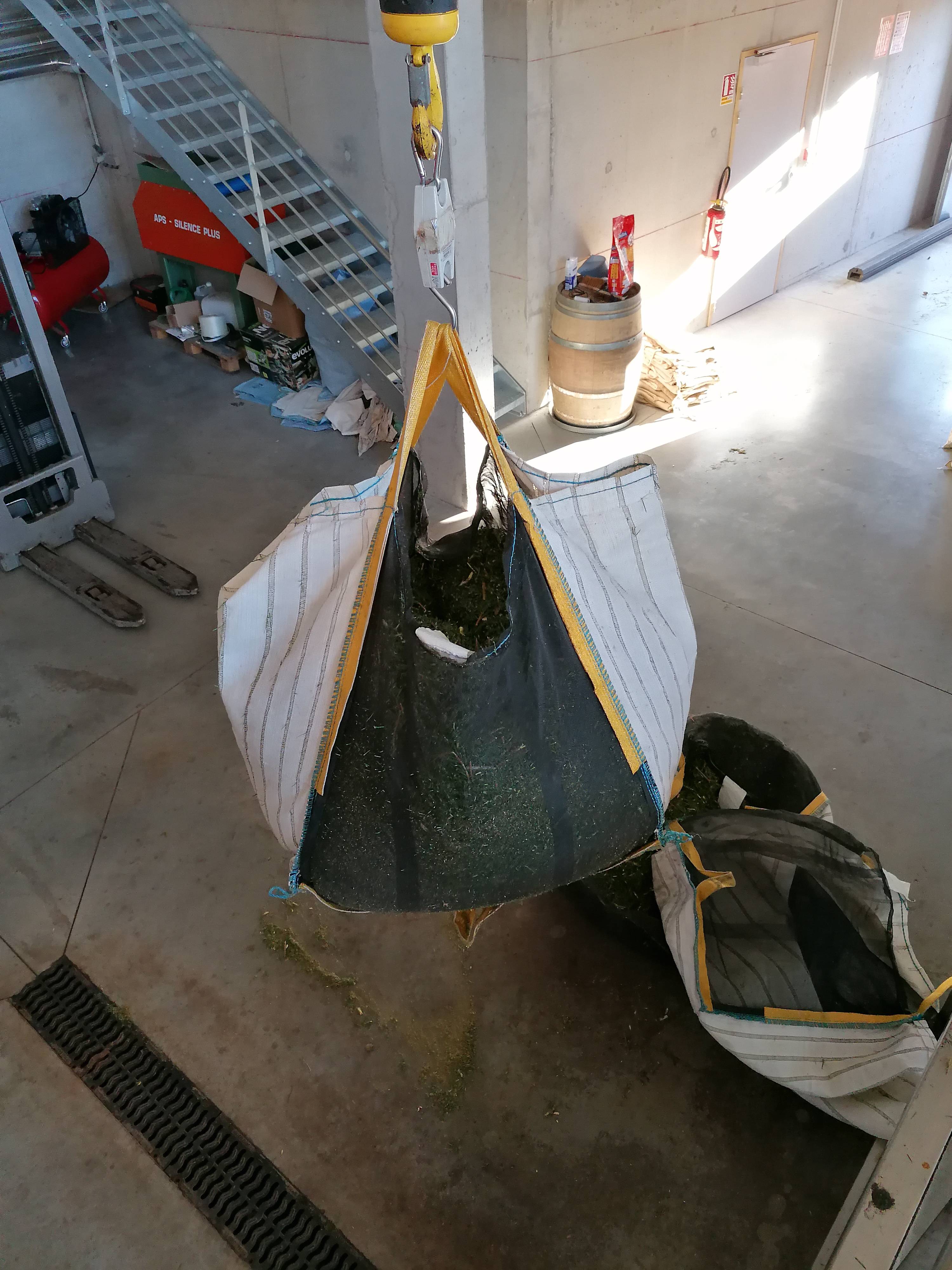 Decouvrez la distillation Huile Essentielle de Pin sylvestre 100% Bio et Artisanal