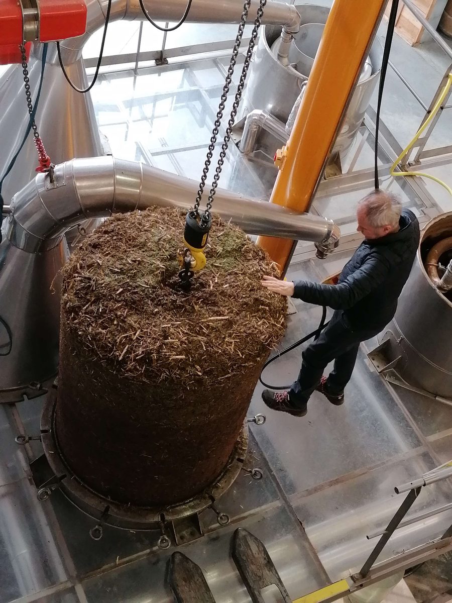 Decouvrez la distillation Hydrolat de Genévrier 100% Bio et Artisanal