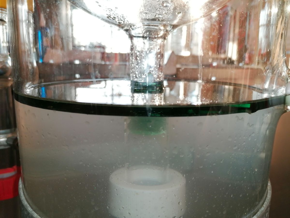 Decouvrez la distillation Hydrolat de Géranium rosat bourbon 100% Bio et Artisanal