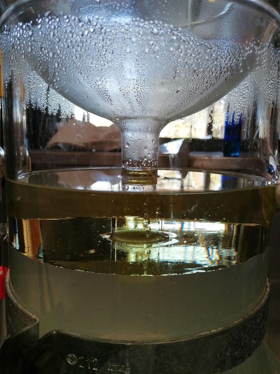 Decouvrez la distillation Hydrolat de Menthe poivrée 100% Bio et Artisanal