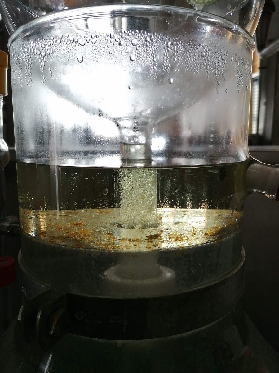 Decouvrez la distillation Huile Essentielle de Pin sylvestre 100% Bio et Artisanal